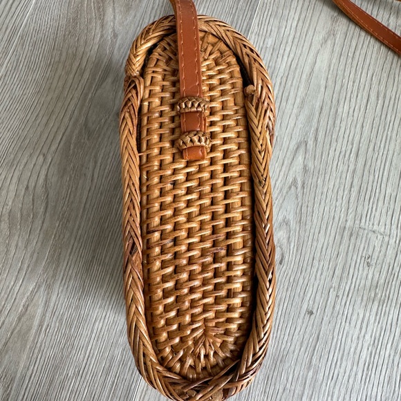 Bali Ata Grass Cellphone Crossbody Bag
By Anthropologie - Picture 6 of 9